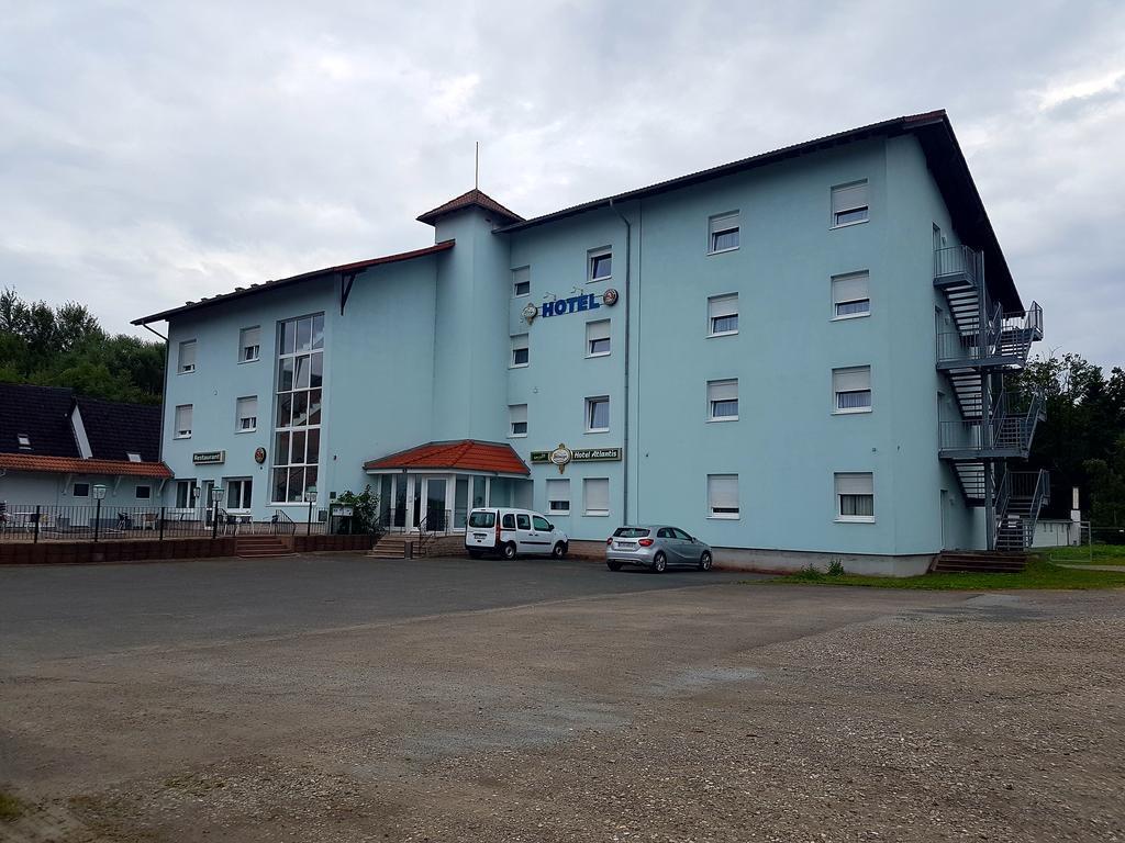 Hotel Atlantis Ramstein-Miesenbach Esterno foto