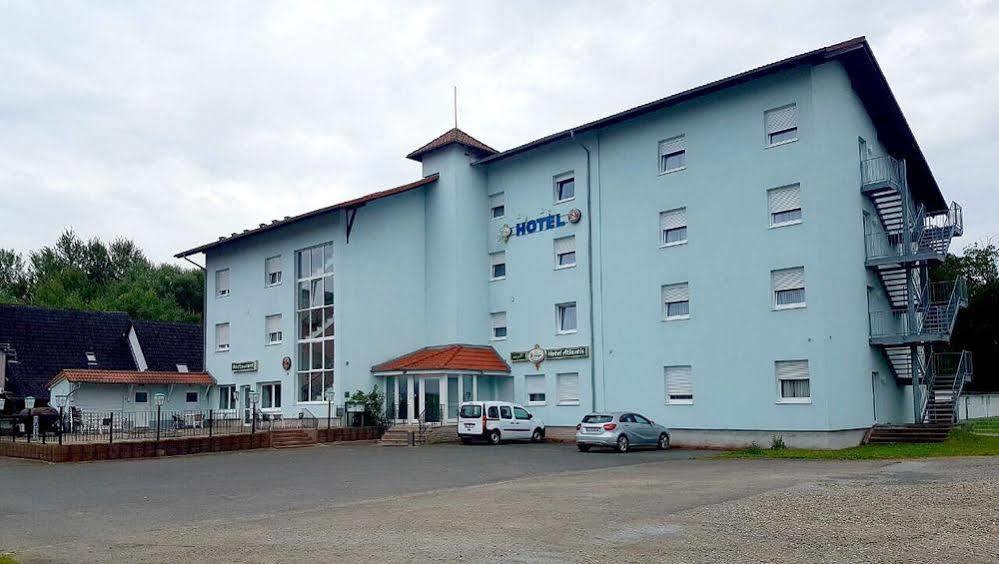 Hotel Atlantis Ramstein-Miesenbach Esterno foto